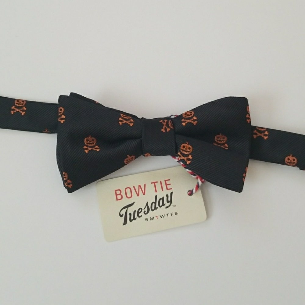 NWT Bow Tie Jacko Lantern Halloween